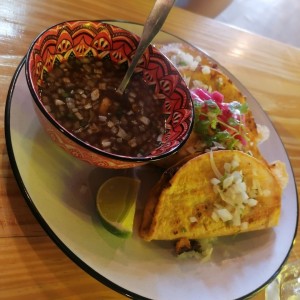 Tacos de Birria de Res // Beef Birria Tacos