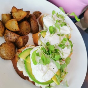 Desayunos Salados - Tostada de Aguacate