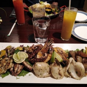 Pescados - Grillata de mariscos