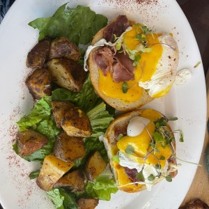 Desayunos Salados - Huevos Benedictinos