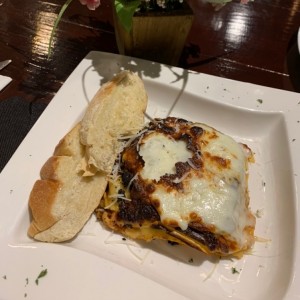 Lasagna de carne con salsa bechamel 