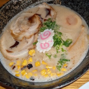 Black garlic tonkotsu