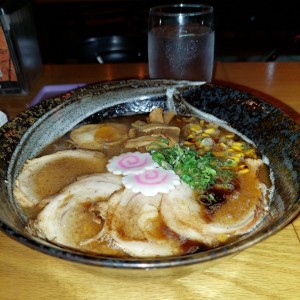 garlic tonkotsu ramen