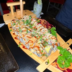 Barco de rolls Ebi Special, Crazy Dinamita y Agu Roll