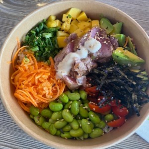 Tuna poke bowl