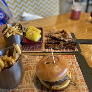 Chesee burger & bbq ribs