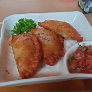 Entradas - Empanaditas Yellowfin
