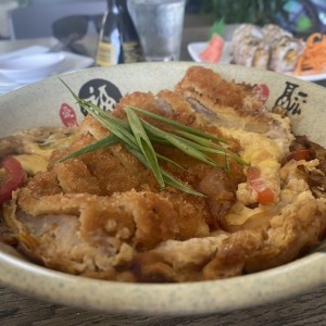 Tokio Bowls - Katsudon (Cerdo)