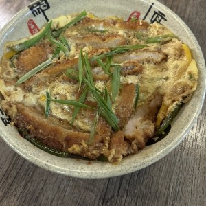 Tokio Bowls - Katsudon (Cerdo)