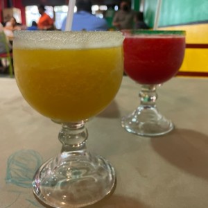 Margarita de fresa y maracuya