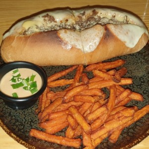 philly cheesesteak con papa dulce (batata)