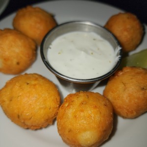 Bolitas de queso feta