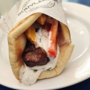 souvlaki de cordero