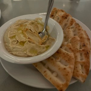 Hummus y pita