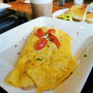 Omelete de la casa con la opcion 1