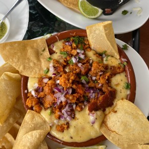 Queso fundido con Chorizo ?