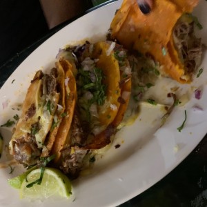 Quesa tacos