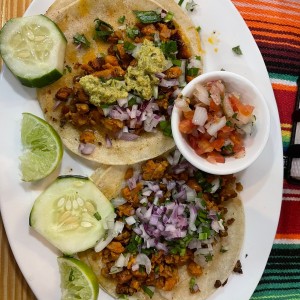 Tacos a la plancha con chorizo