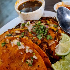 Quesatacos (birria) 