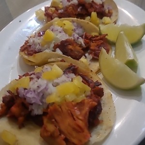 tacos al pastor 