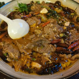 Carne Sichuan estilo caldo ?????