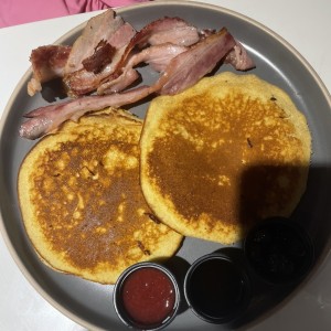 Pancakes con extra bacon