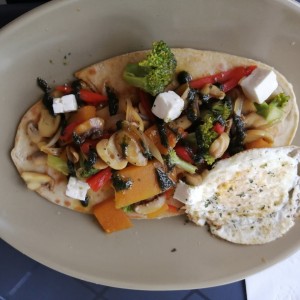 Desayunos - Flatbread Vegetariano