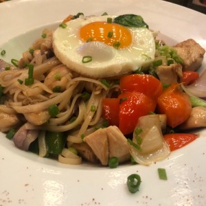 Pad kee mao de pollo