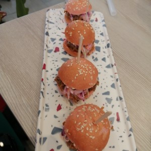 Mini sliders de pullpork belly