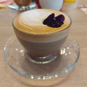 latte de lavanda