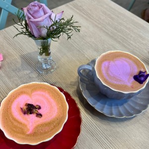 Latte rosa y lavanda