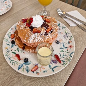 Pancakes de rosas y cranberry