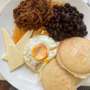 Desayuno criollo