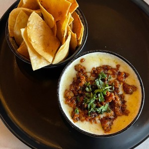 Queso fundido con chorizo ?