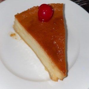 flan de la casa (pueden comer dos personas, es grande)