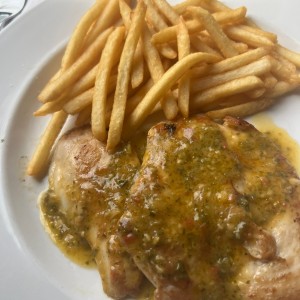 Pollo al ajillo