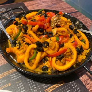 Media Paella Valenciana o de Mariscos