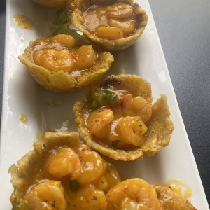 Patacones rellenos de ceviche