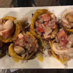 Patacones rellenos de ceviche