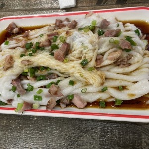 Cheong fun de puerco asado