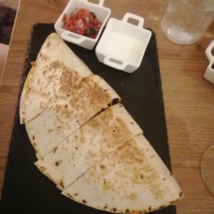 Quesadilla de cochinilla