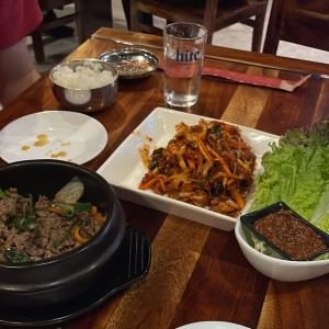 Bulgogi y spicy pork