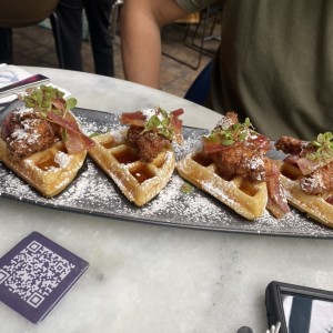 Brunch - Chicken "N" Waffles