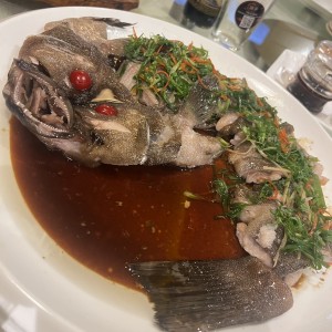 Pescado al Vapor en Salsas Picante Casera