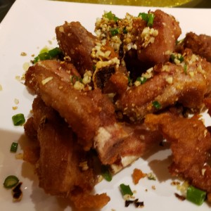 Costillas Frito al Ajo