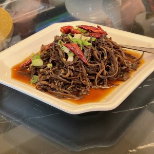 Ensalada de Hongos Negros