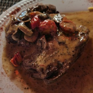 Filete de Carne en Salsa de Hongos