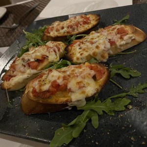 Para Compartir - Bruschetta Tricolore