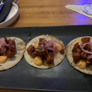 Taquitos de chicharon