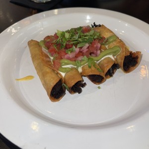 FLAUTAS DE BRISKET AHUMADO